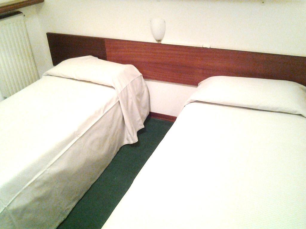 Hotel Nuovo Suisse Alassio Esterno foto